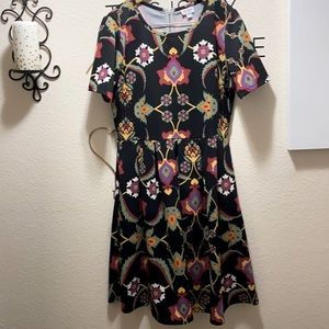 Beautiful short sleeve dress.